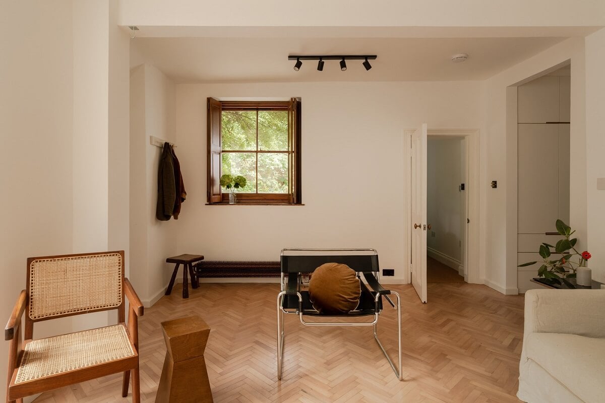 Pared Back Interiors and Light-Filled Spaces in a London Apartment 4 light modern living room