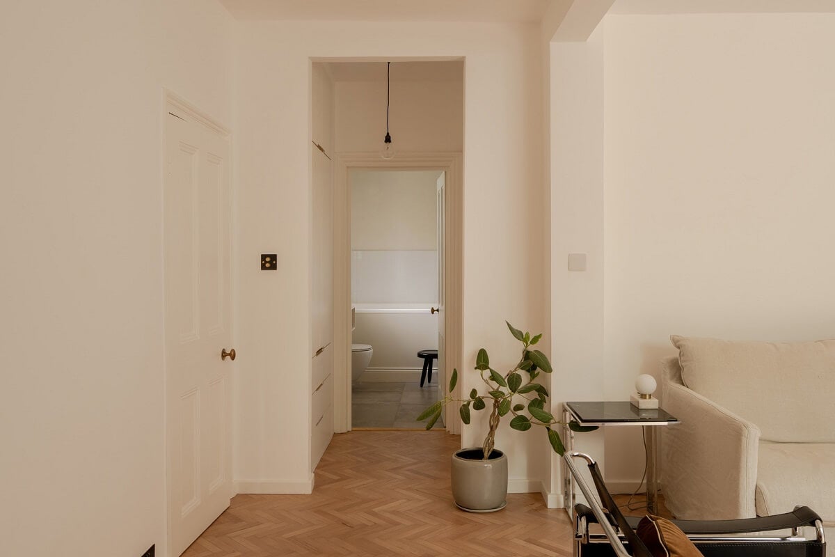 Pared Back Interiors and Light-Filled Spaces in a London Apartment 5 living room