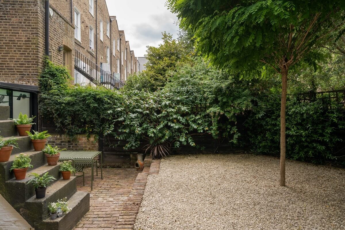 Pared Back Interiors and Light-Filled Spaces in a London Apartment 16 london apartment outdoor space