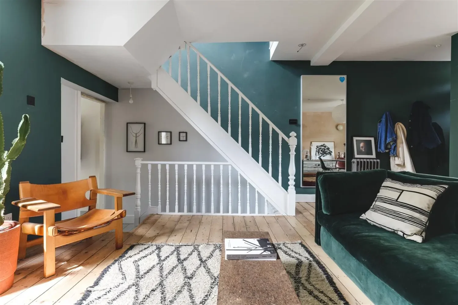 Open-Plan Rooms and Modern Furnishings in a London Home 5 open plan living room with open staircase