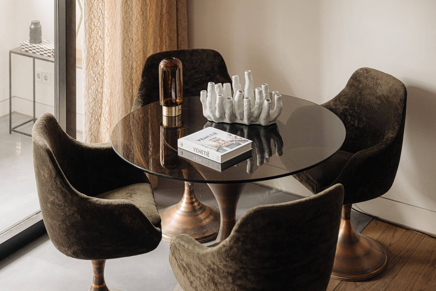 A Modern Apartment in an 18th Century Amsterdam Canal House 5 round dining table