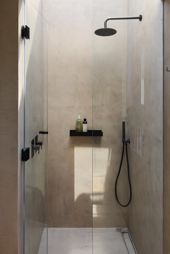 Douglas Fir and Natural Materials in a London Home 21 shower black fittings skylight