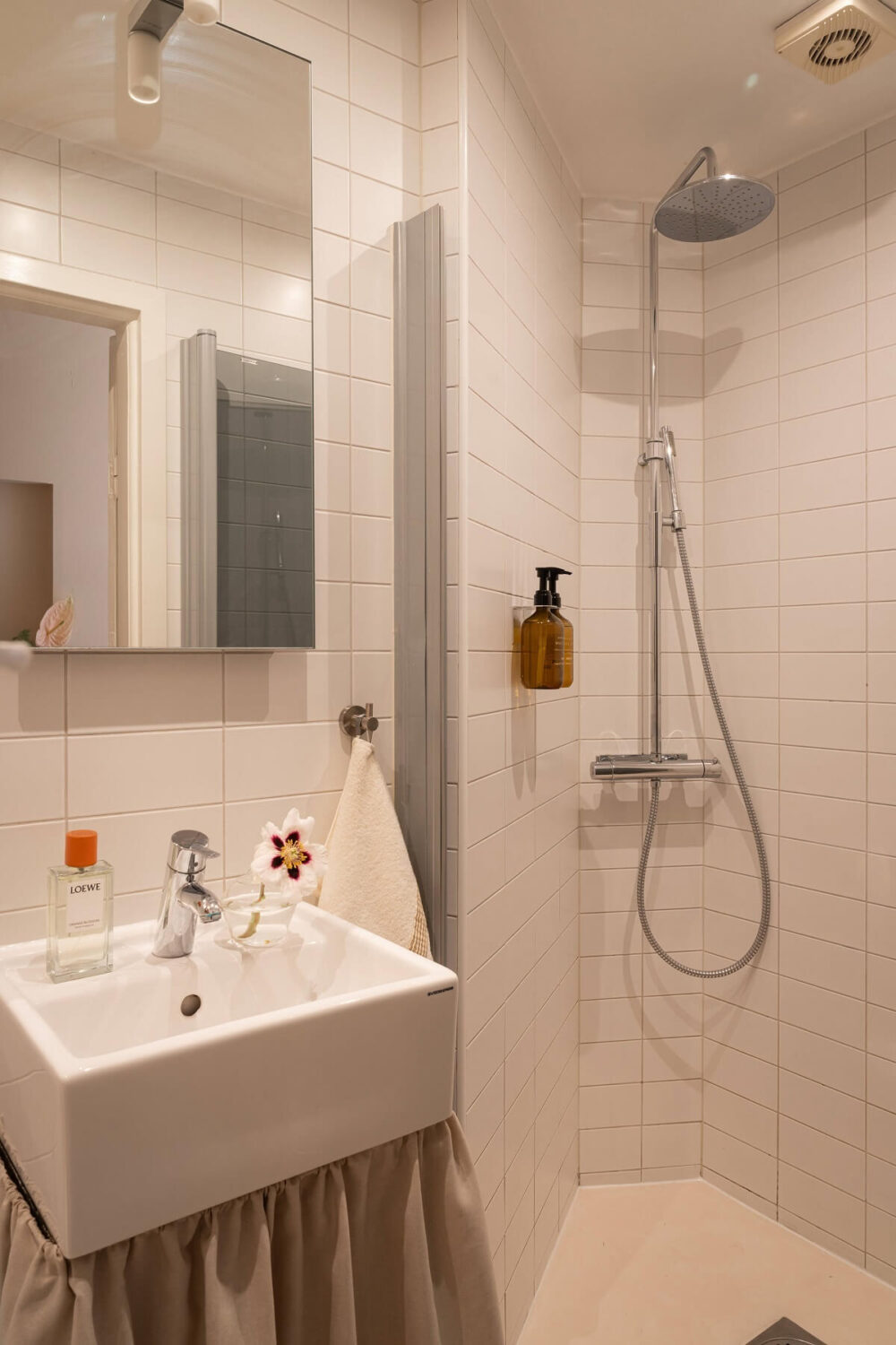 An Elegant Small Renovated Apartment in Stockholm 19 tiny bathroom