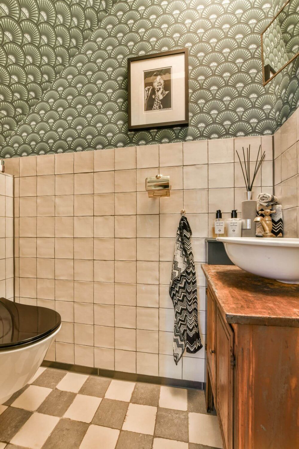 Cozy Country Style in an Amsterdam Family Townhouse 9 toilet green wallpaper