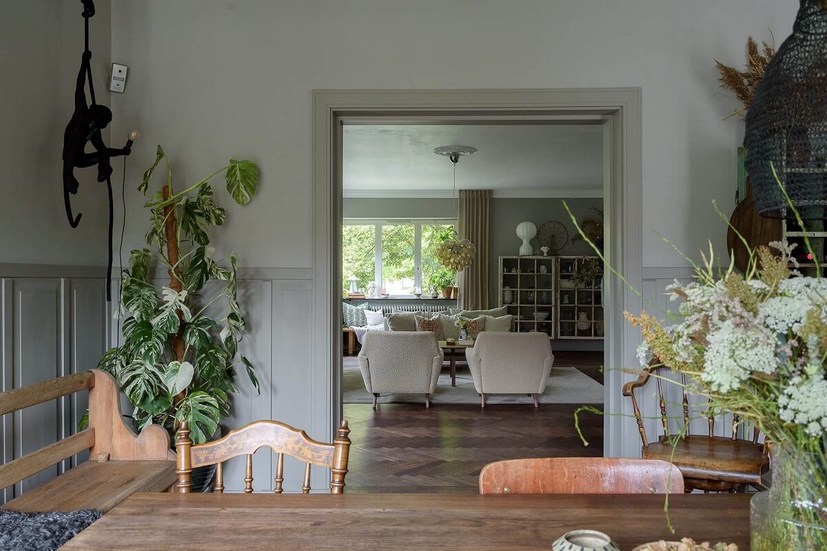 A Beautiful Family Home in a Grand 1930s Villa in Sweden 7 view into living room