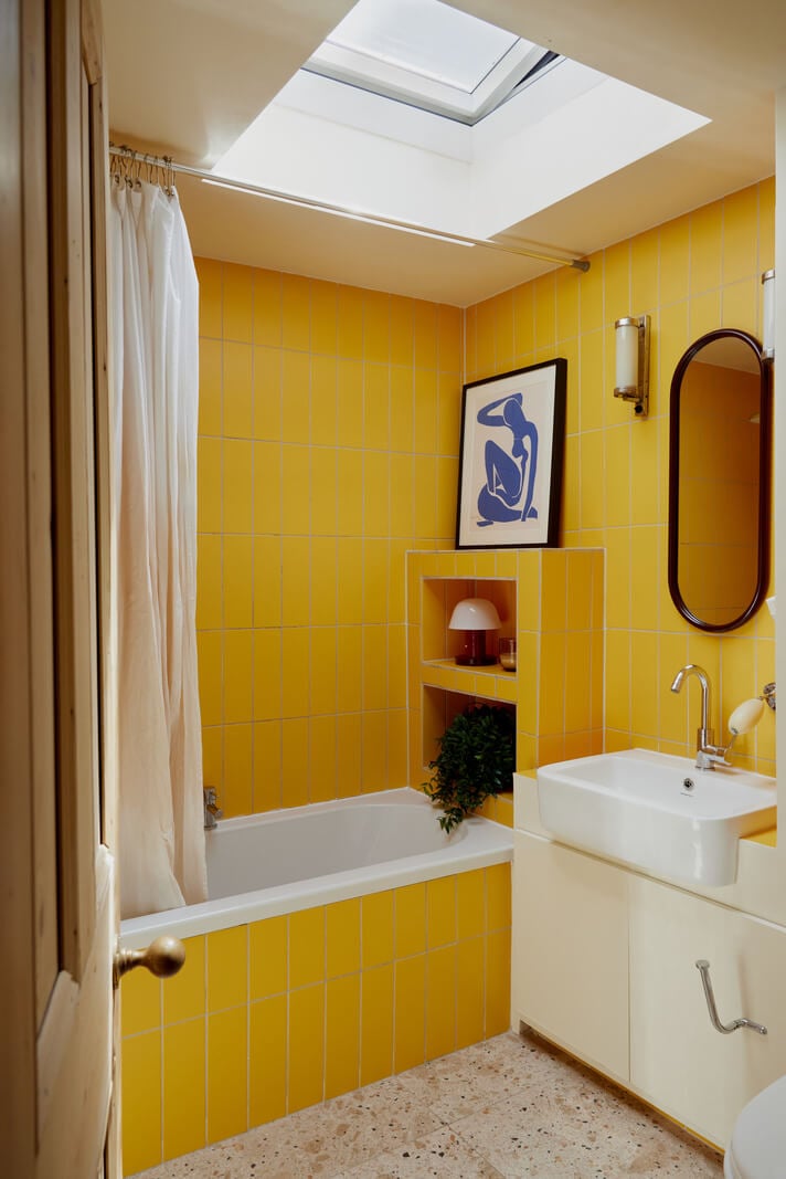 A Charming London House with an Ochre Yellow Bedroom 17 yellow bathroom with skylight
