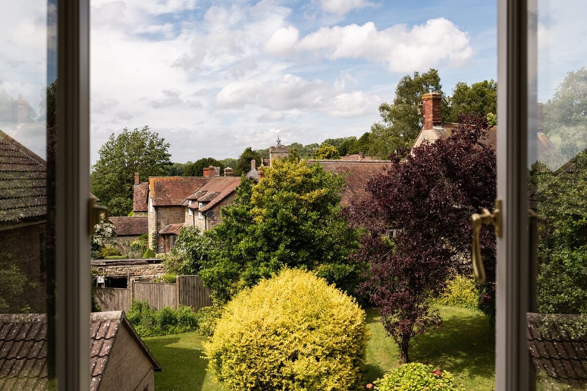 A Charming English Cottage with Historic Details 24 a0OP3000002p4y5MAA N47 webres A Charming English Cottage with Historic Details