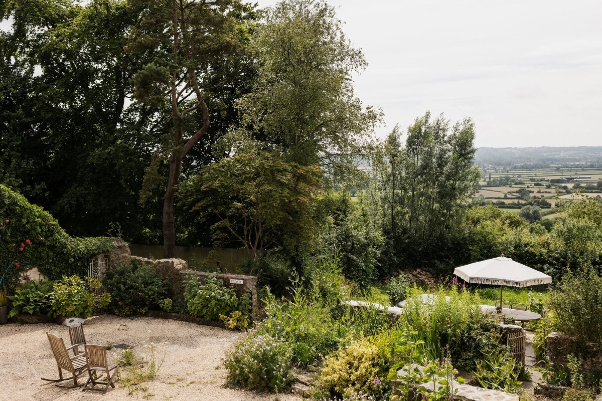 A Charming English Cottage with Historic Details 23 a0OP3000002p4y5MAA N49 webres A Charming English Cottage with Historic Details
