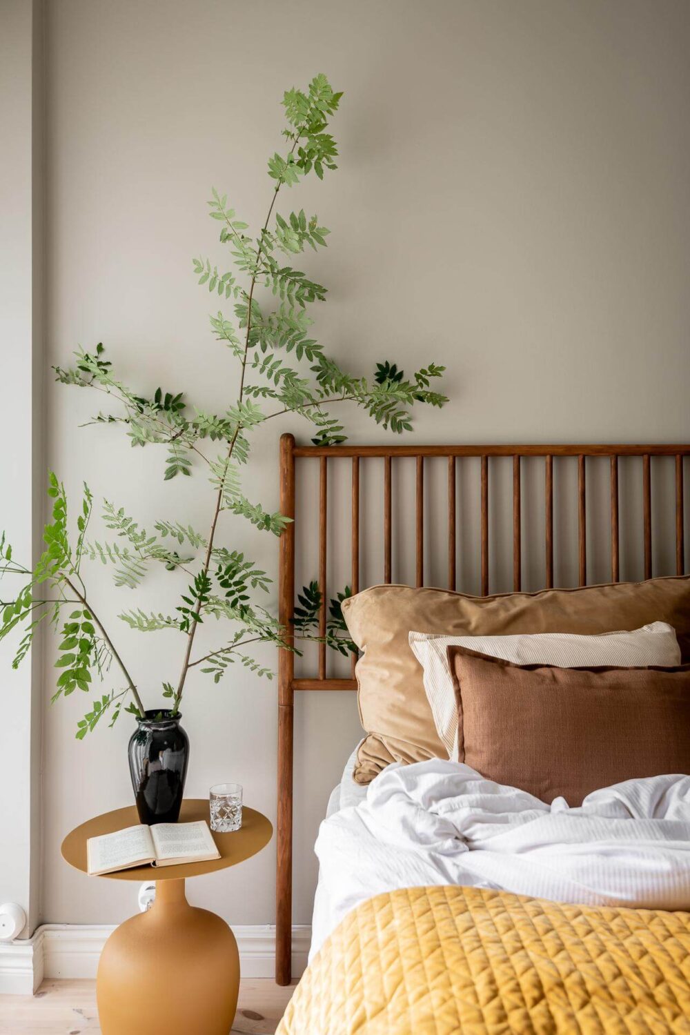 A Spacious Renovated Apartment with a Light Pink Living Room 18 bedroom gray wall and yellow throw nordroom