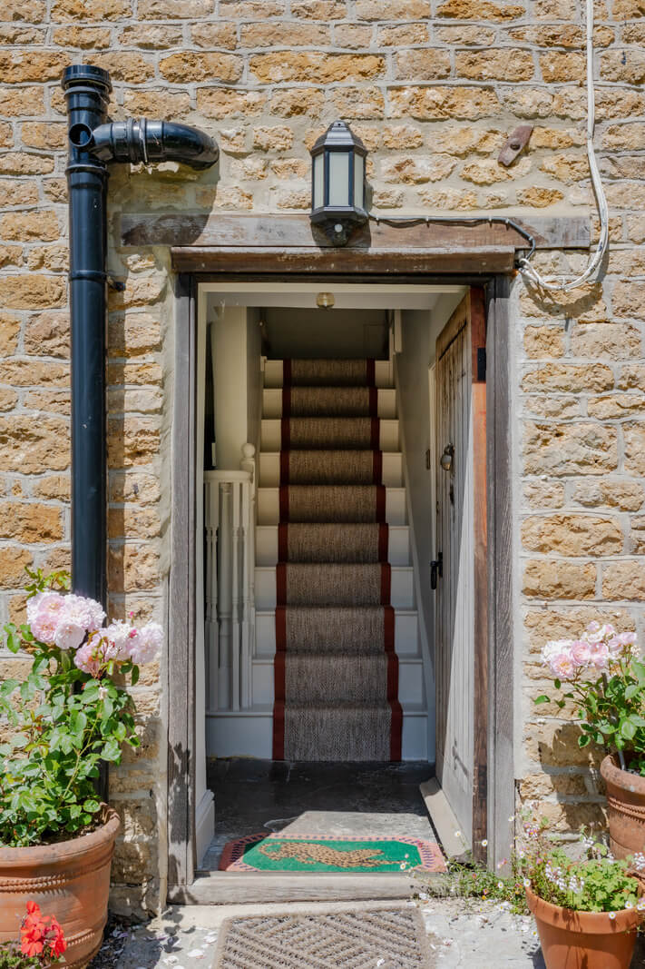 A Charming English Cottage with Historic Details 22 cottage entry A Charming English Cottage with Historic Details