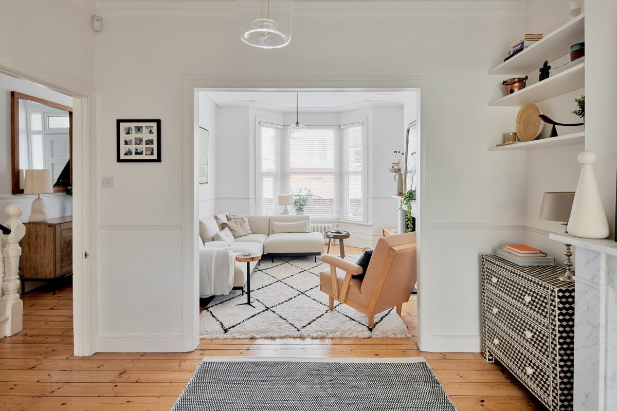 Light and Modern Spaces in an Award-Winning London House 5 double white living room