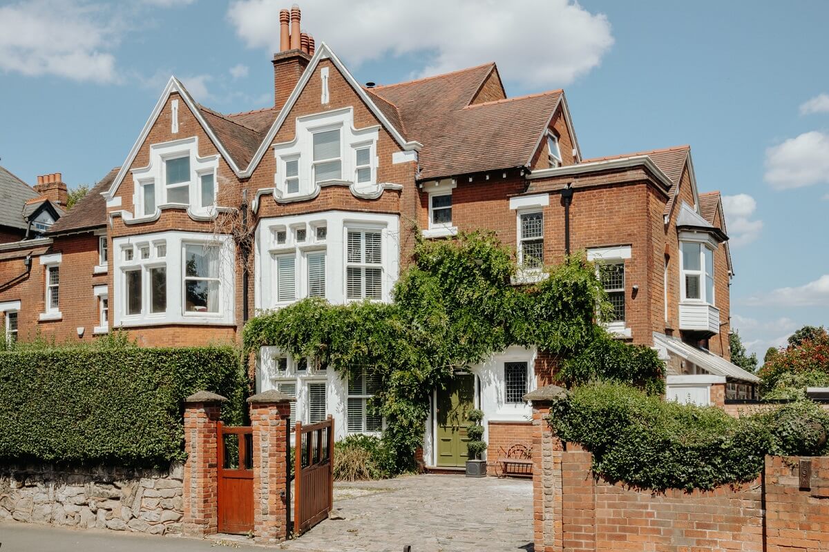 A Beautiful Edwardian House with Period Features 30 exterior edwardian house A Beautiful Edwardian House with Period Features