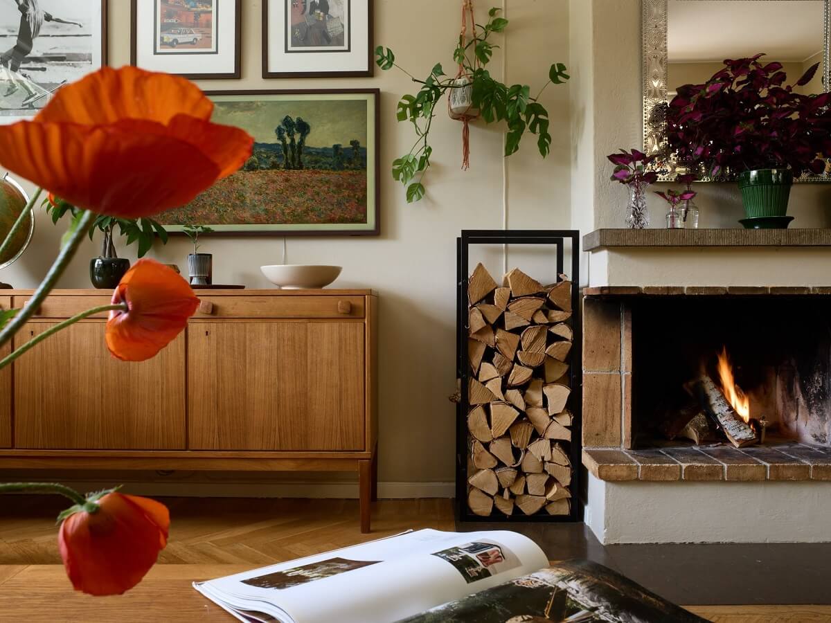 A Charming and Cozy Midcentury Family Apartment in Sweden 5 fireplace detail