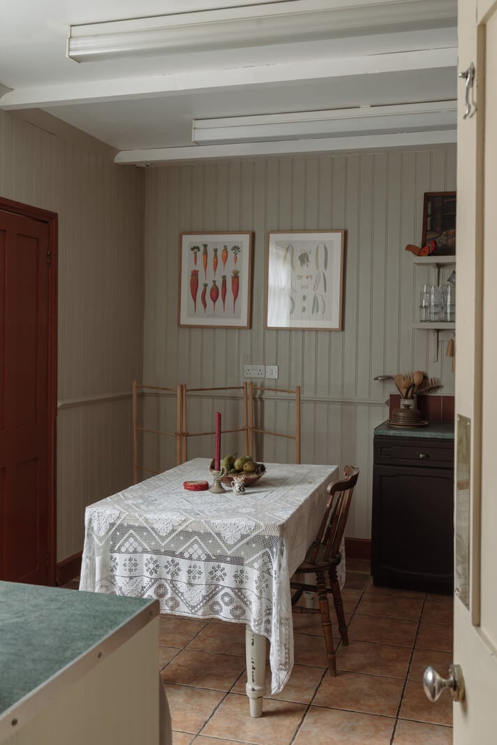 Pared Back Interiors in an English Home in Kent 14 kitchen dining table