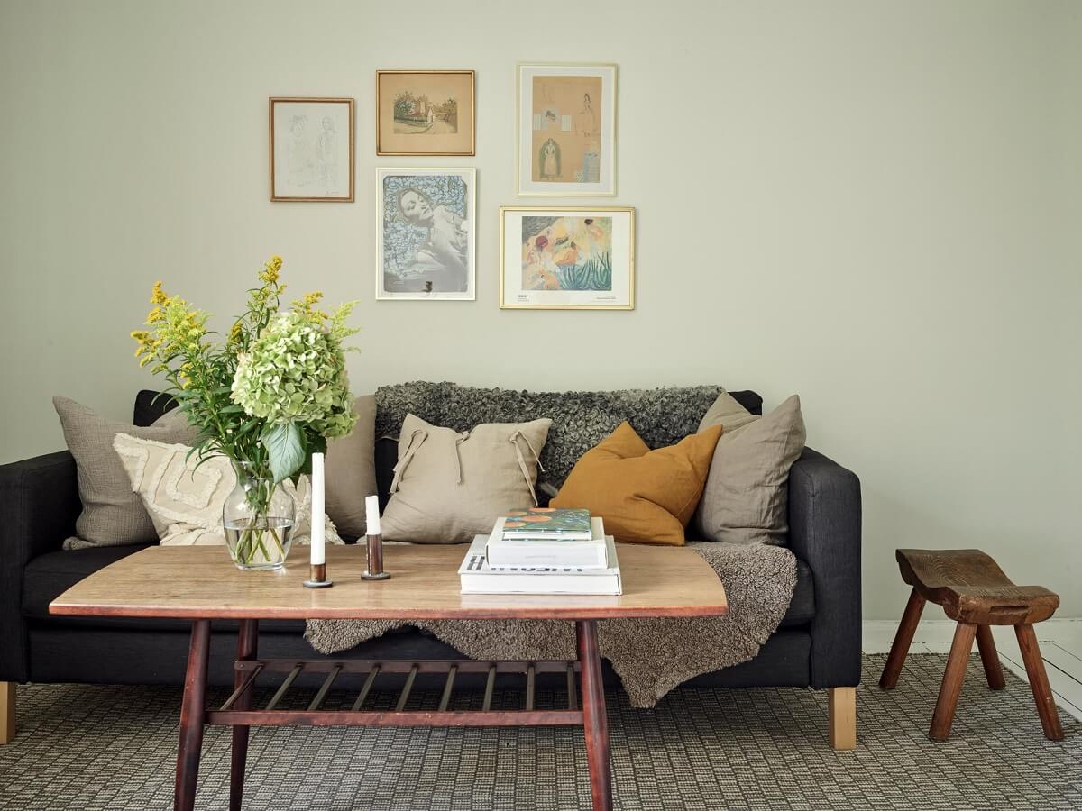 A Small Apartment with a Bright Open-Plan Kitchen & Bedroom 12 living room midcentury coffee table