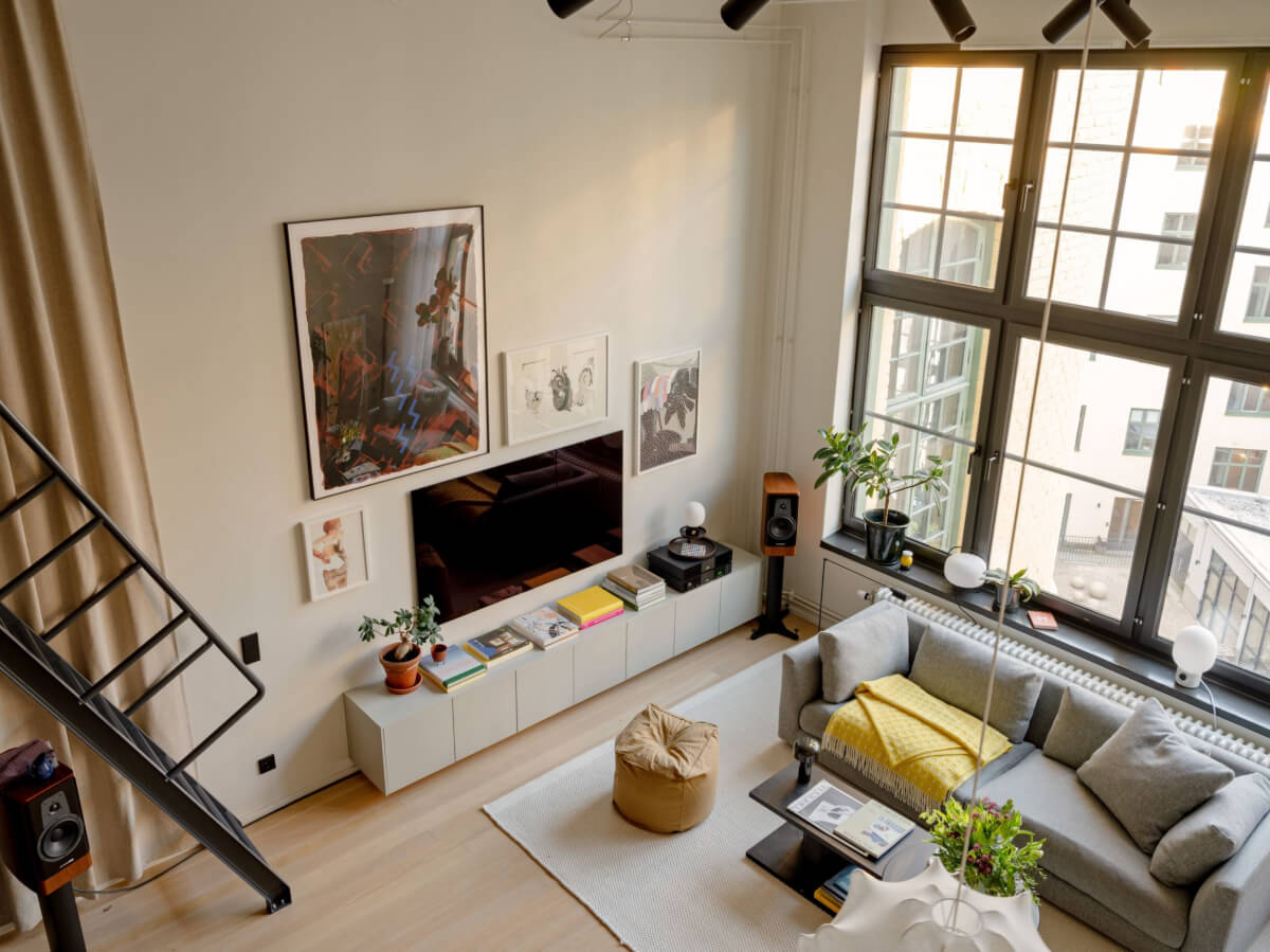 Best of 2025: Studio & Loft Apartments 41 loft space high windows