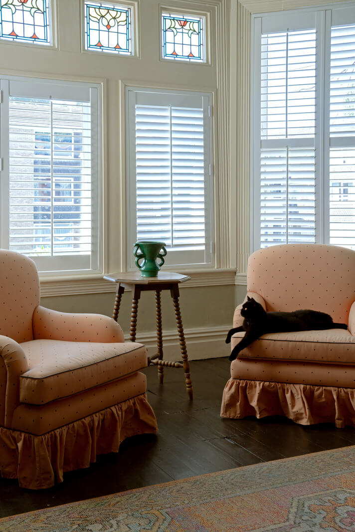 A Beautiful Edwardian House with Period Features 20 pink chairs