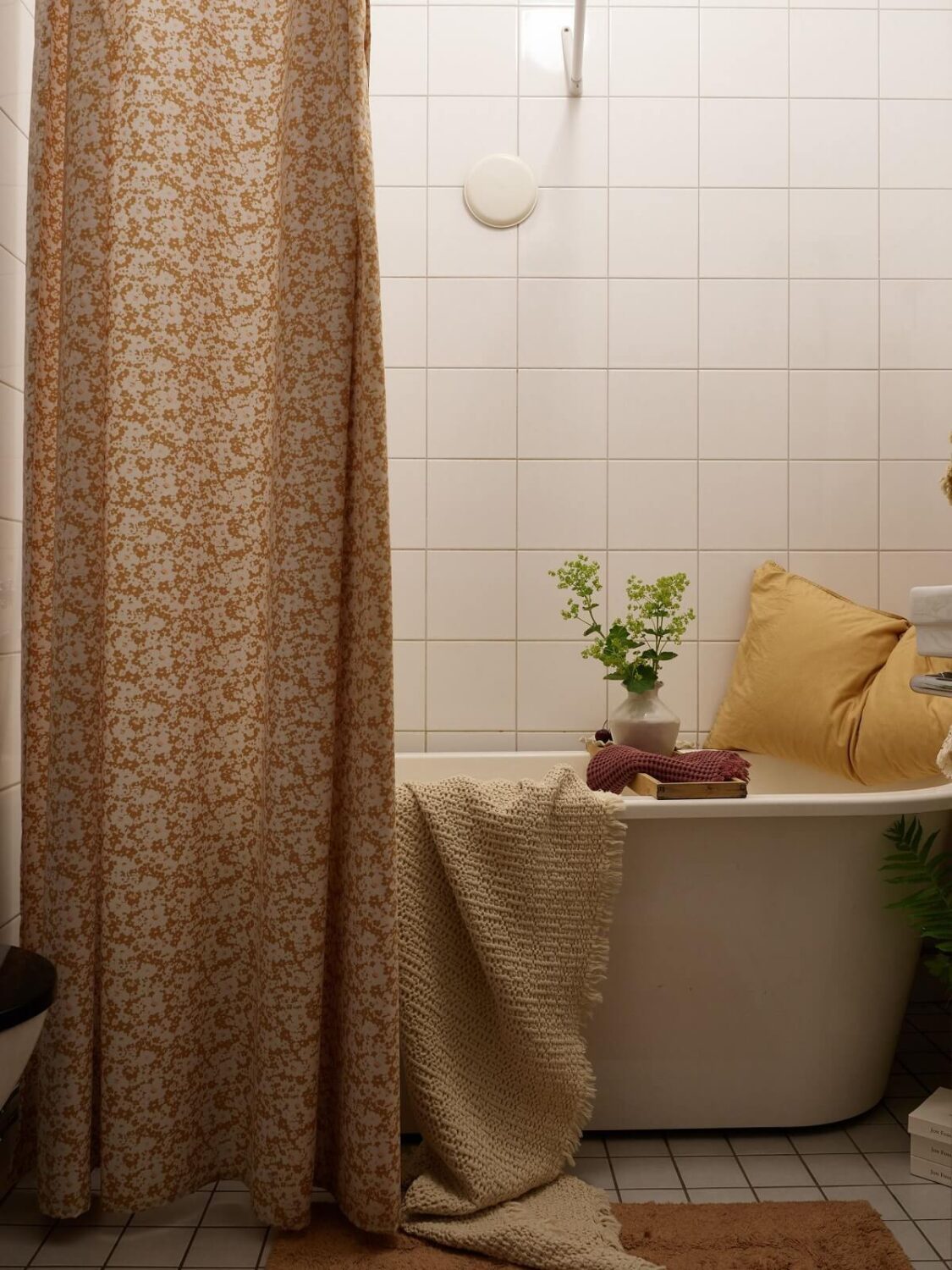 A Cozy 1920s Apartment with Original Details and Wallpaper 30 small bathroom with bath