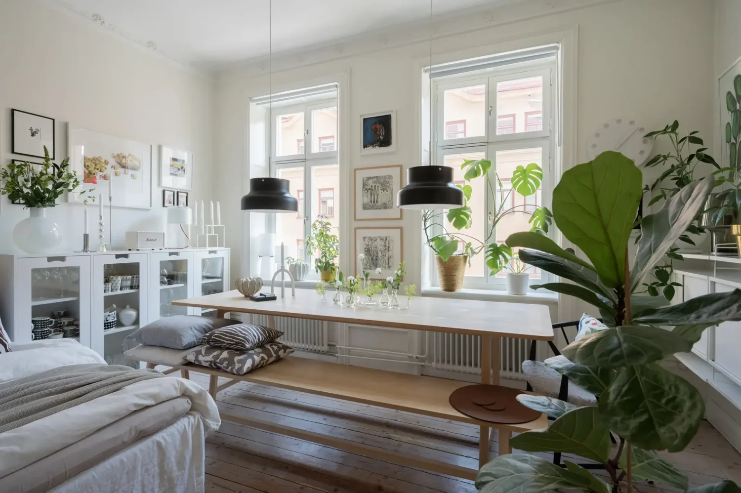 A Small Bright Scandinavian Studio Apartment 4 studio apartment with large table nordroom