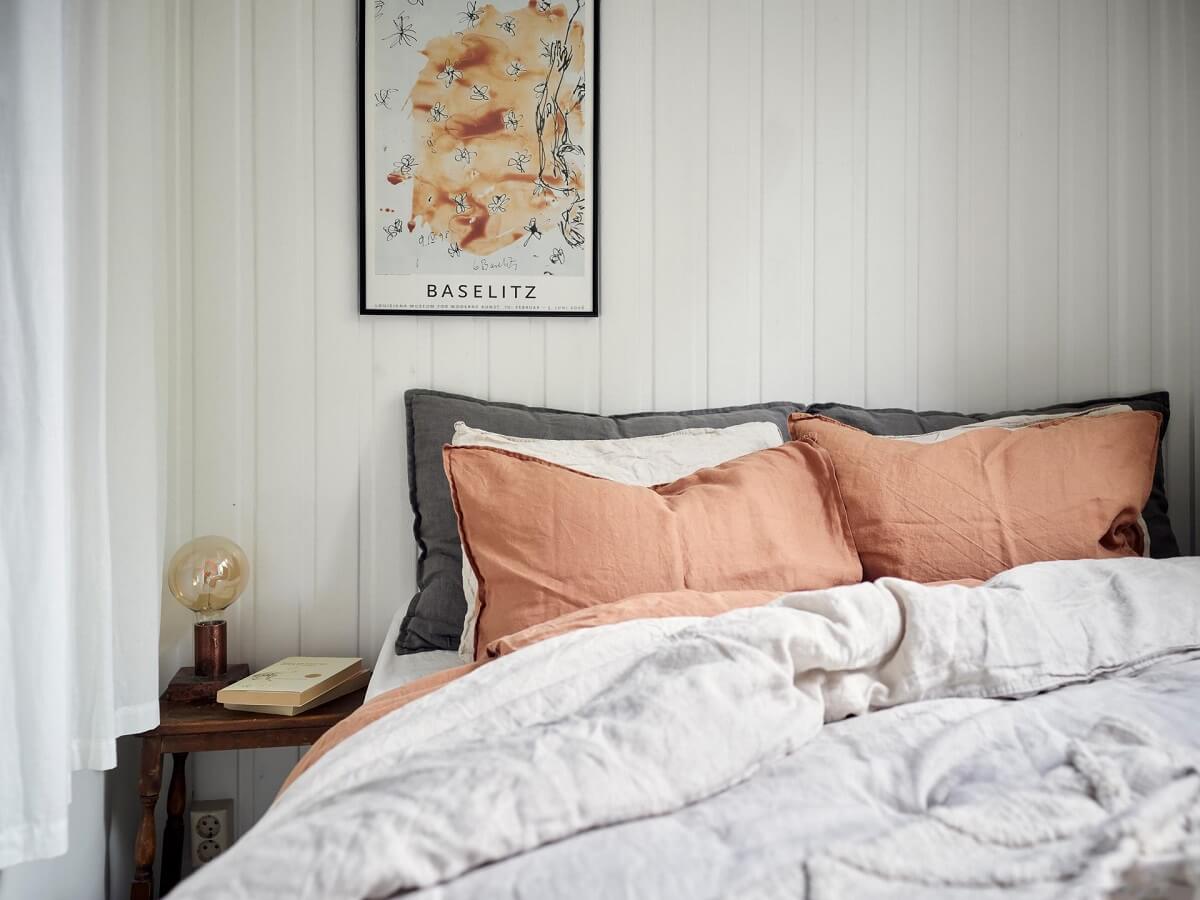 A Small Apartment with a Bright Open-Plan Kitchen & Bedroom 8 tiny bedroom terracotta pillows