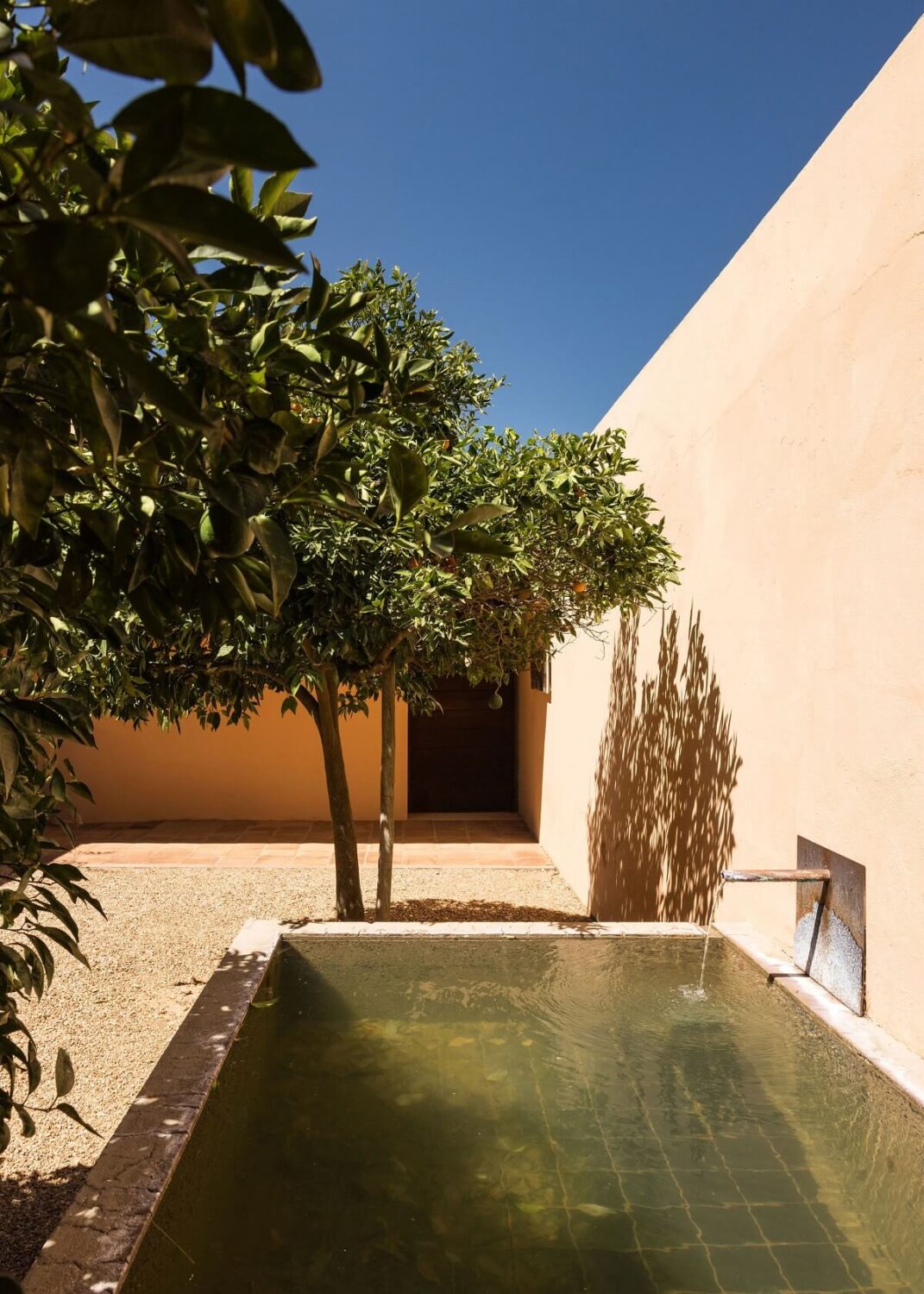A Beautiful Artist Retreat Designed by Architect Bartolomeu Costa Cabral 14 FantasticFrankCasaEmTaipaLTA0326 A Beautiful Artist Retreat Designed by Architect Bartolomeu Costa Cabral