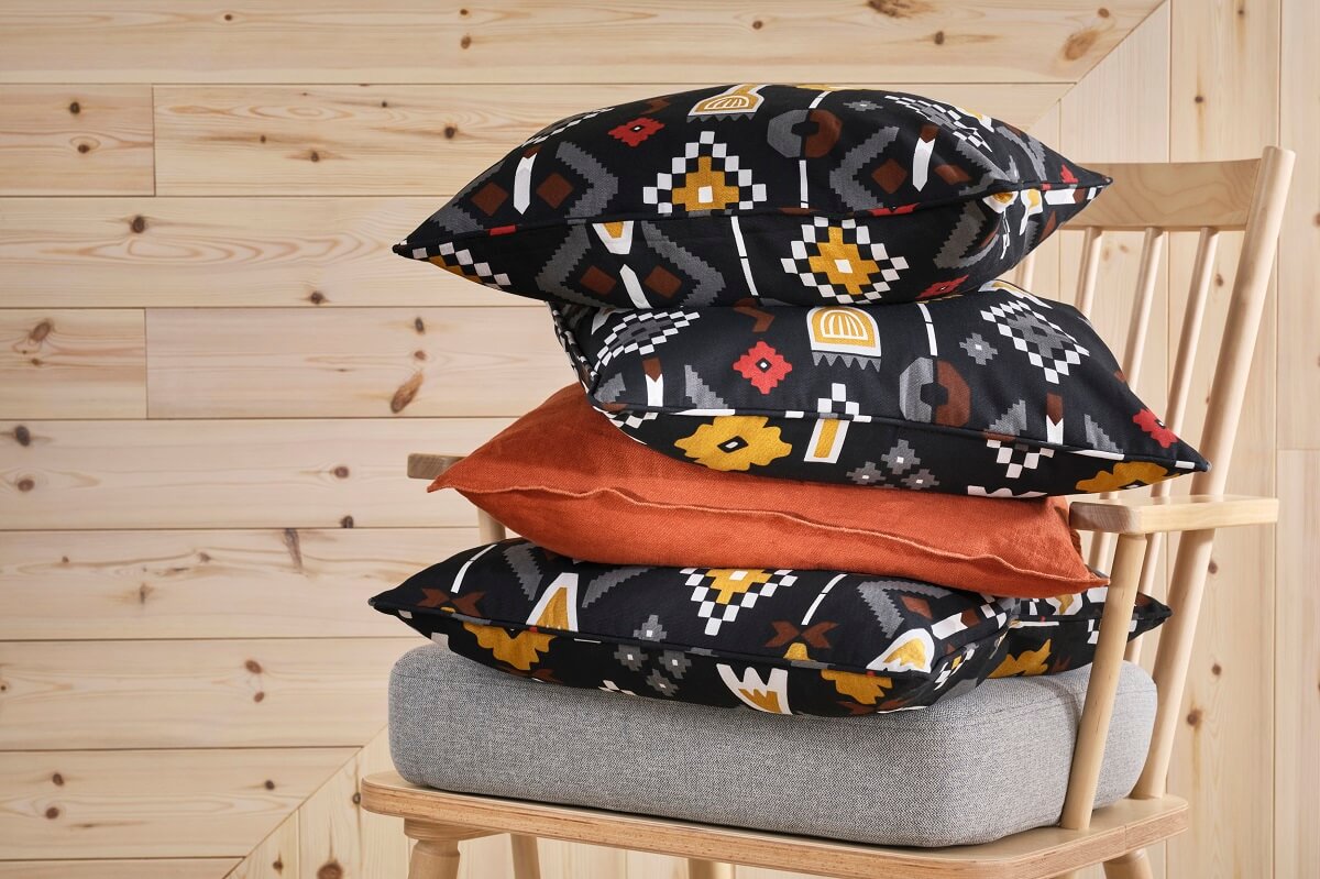 Discover IKEA's October Collection Inspired by Swedish Crafts 3 IKEA_MOSSNYCKLAR cushion cover nordroom