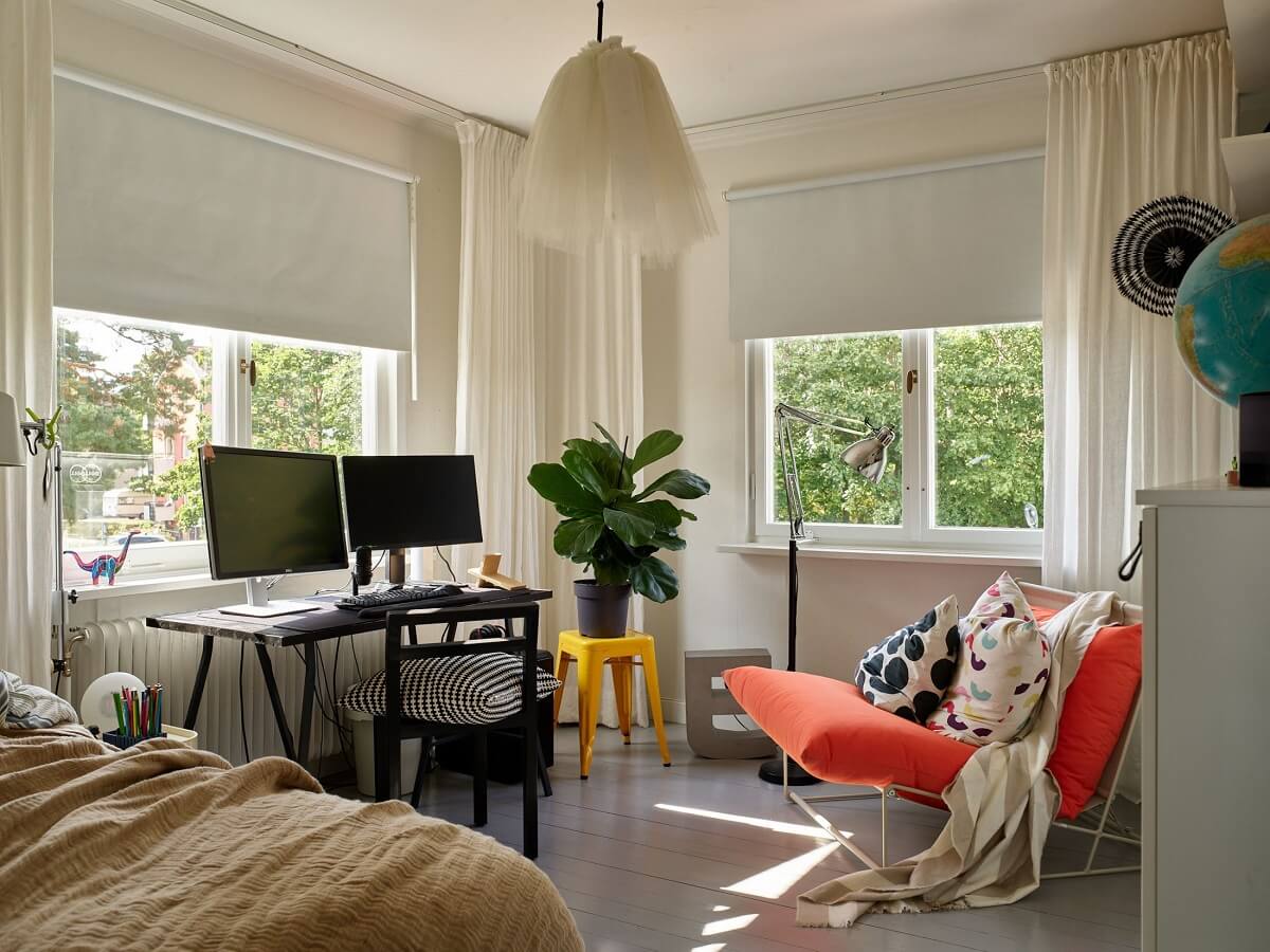 A 1940s House with Painted Floorboards in Sweden 16 bedroom with desk