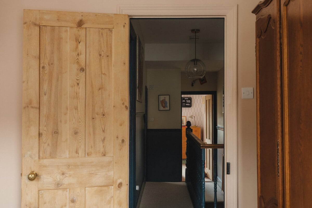 A Charming Victorian House with a Lovely Kitchen 15 bedroom wooden door