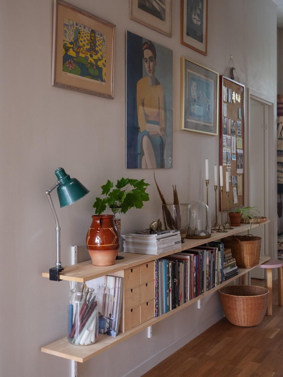 A Scandinavian Family Apartment with a Rusty Red Kitchen 24 bookshelves
