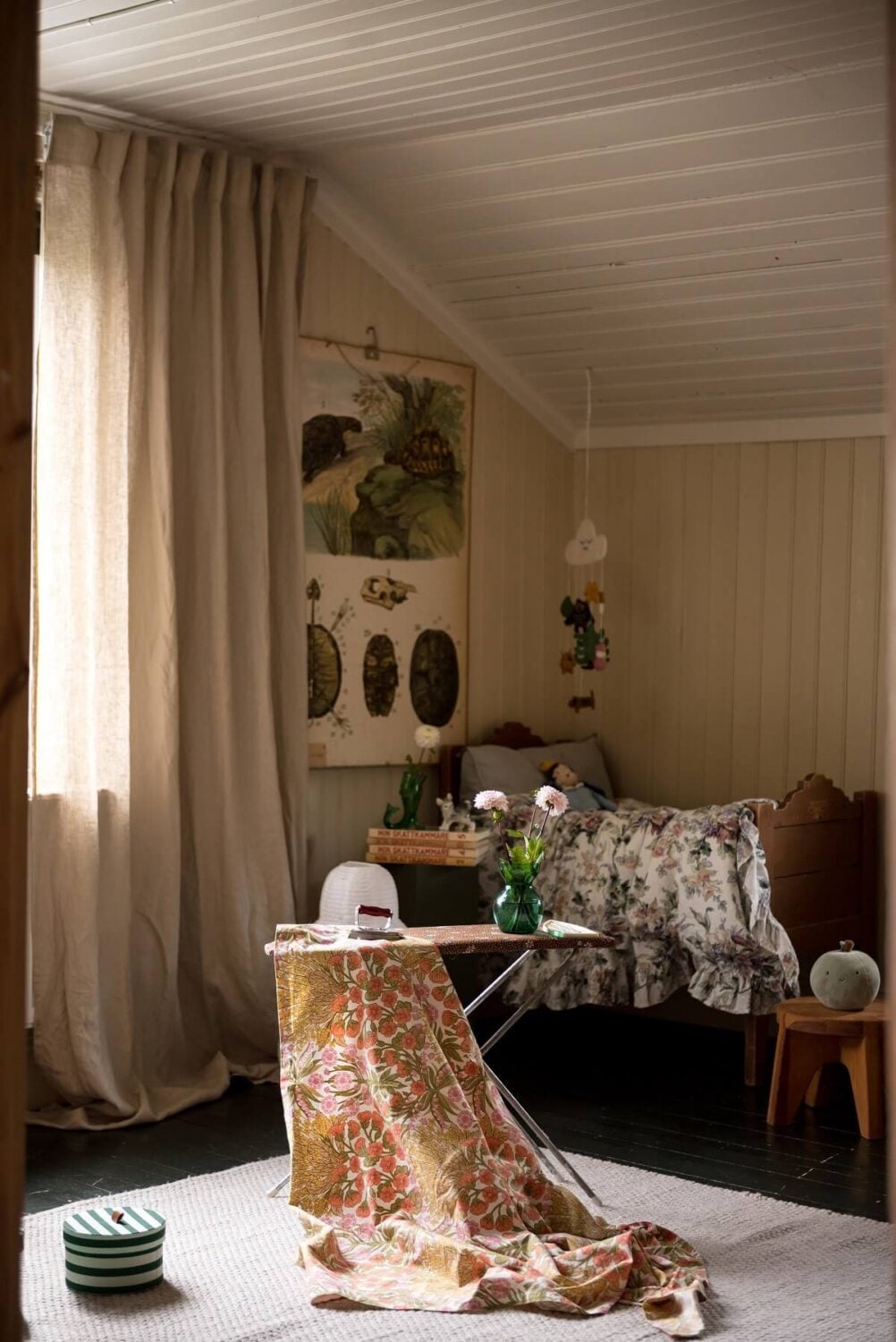 A Charming Country House with a Pink Dining Room and Wallpapers 25 childrens bedroom vintage bed