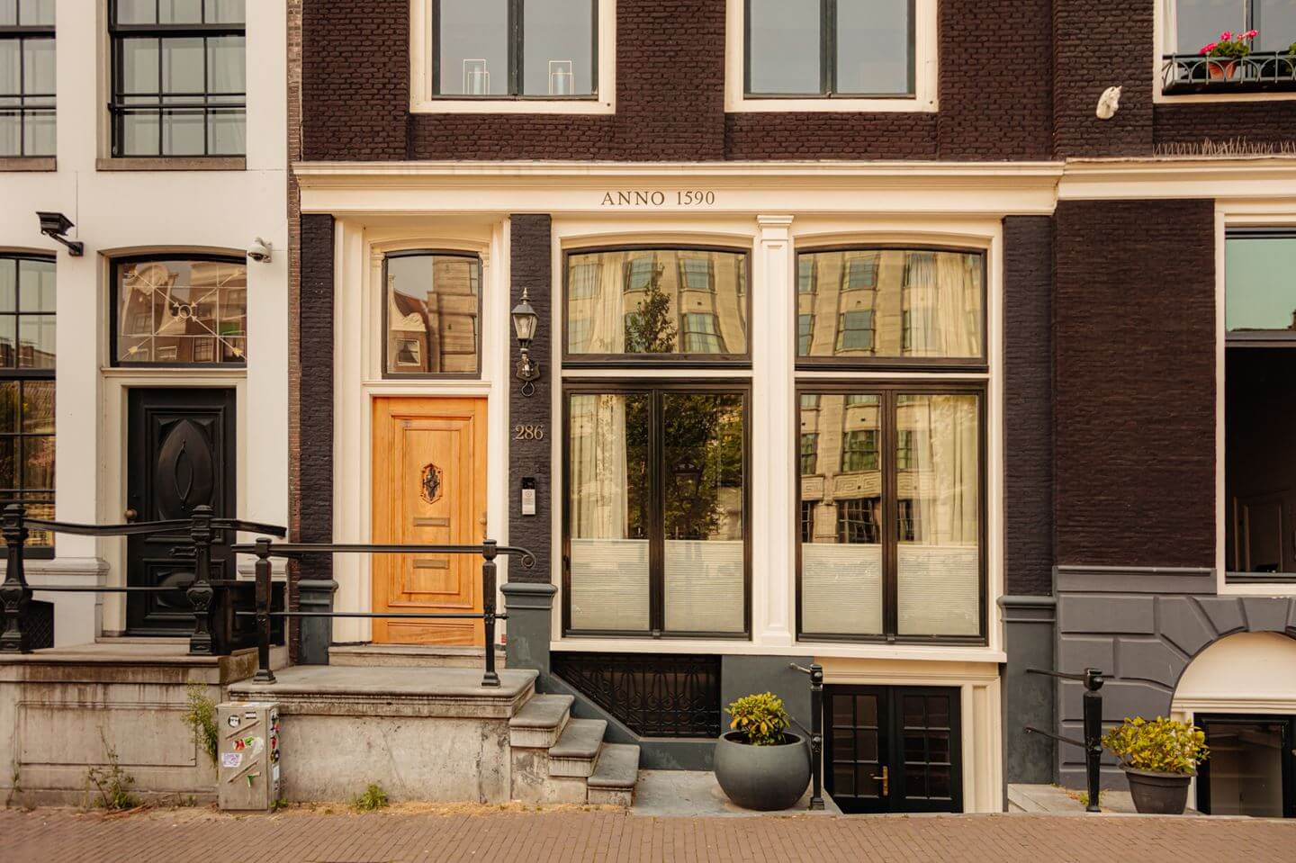 A Charming Apartment in a Historic Canal House 13 entry canal house amsterdam