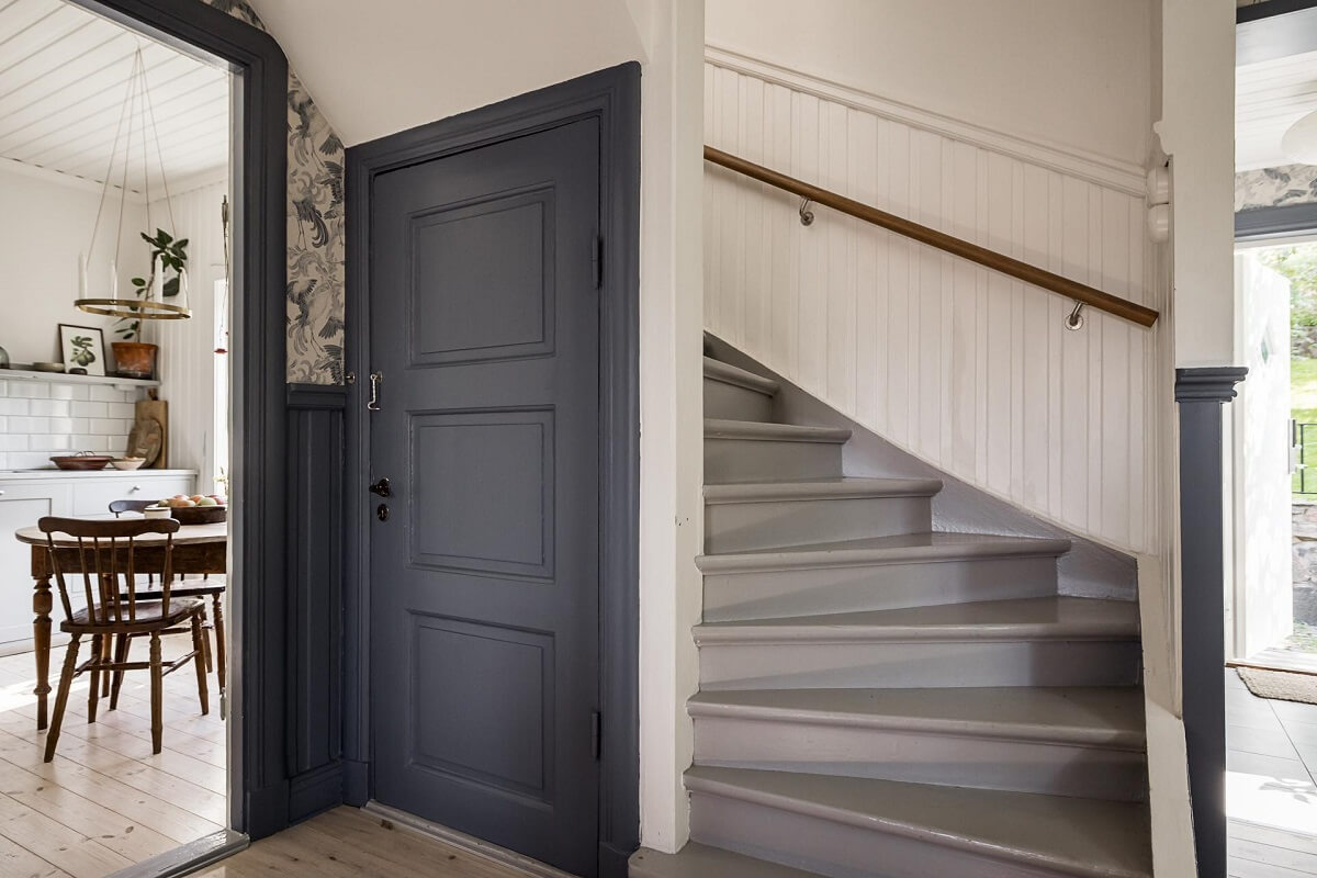 A Lovely Early 20th Century House with Wallpapers 11 gray staircase