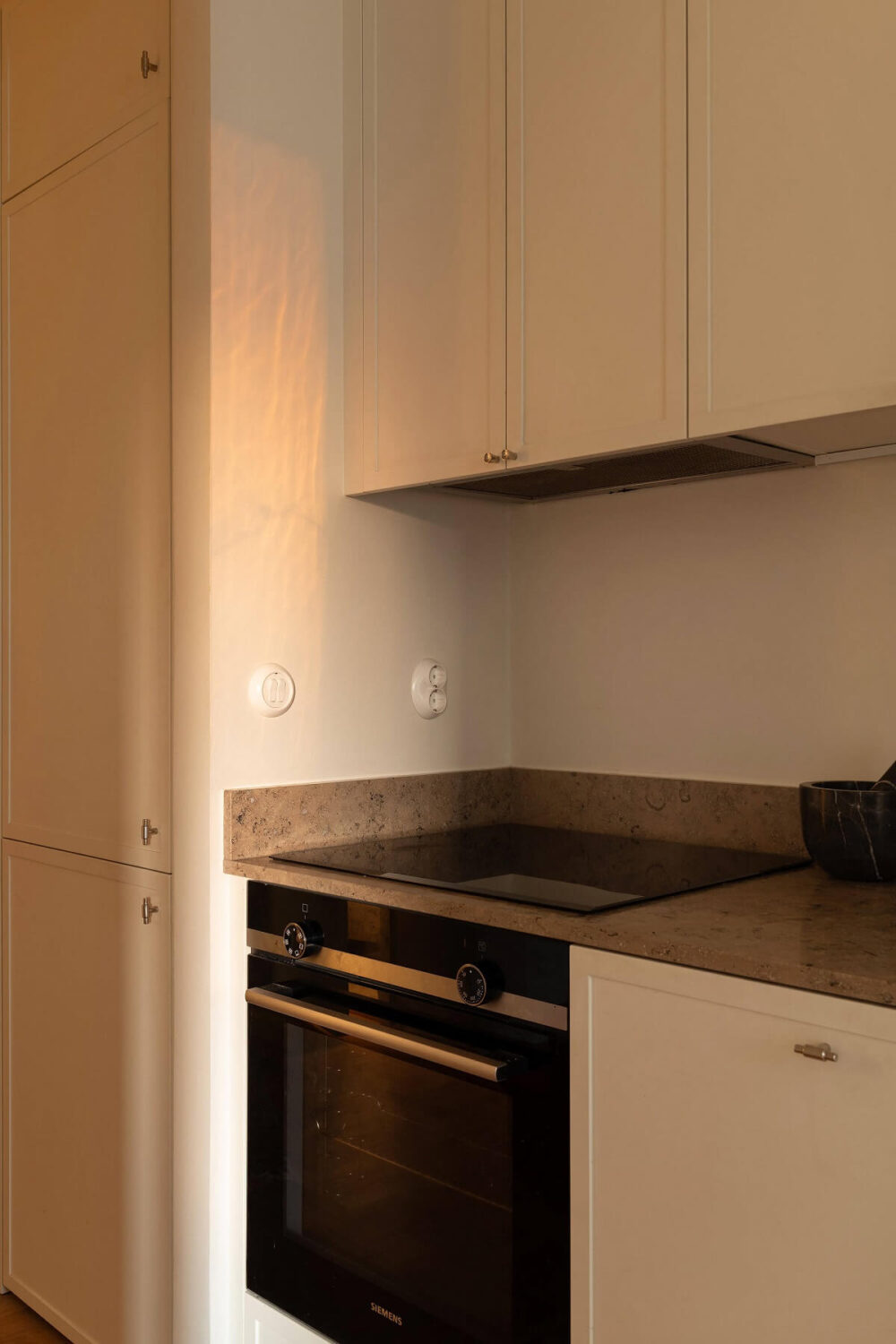 A Stylish Small Loft with Beautiful Natural Light 13 kitchen dtail