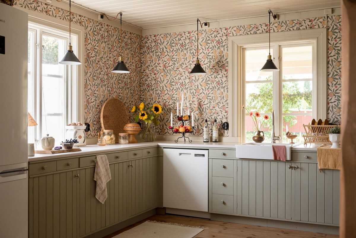 A Charming Country House with a Pink Dining Room and Wallpapers 2 light gray kitchen cabinets wallpaper