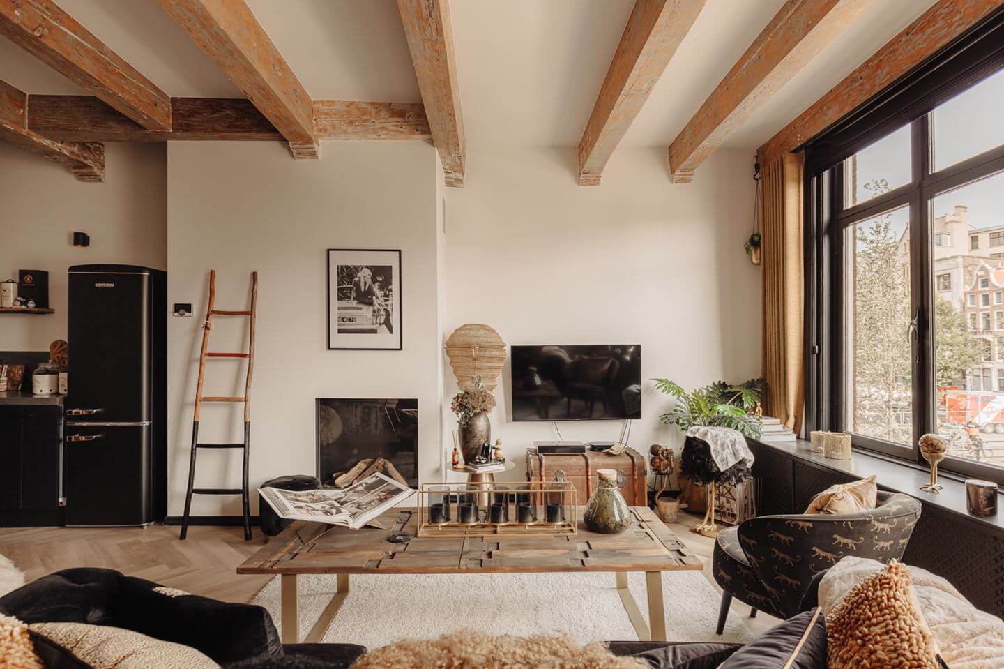 A Charming Apartment in a Historic Canal House 2 living room historic canal house