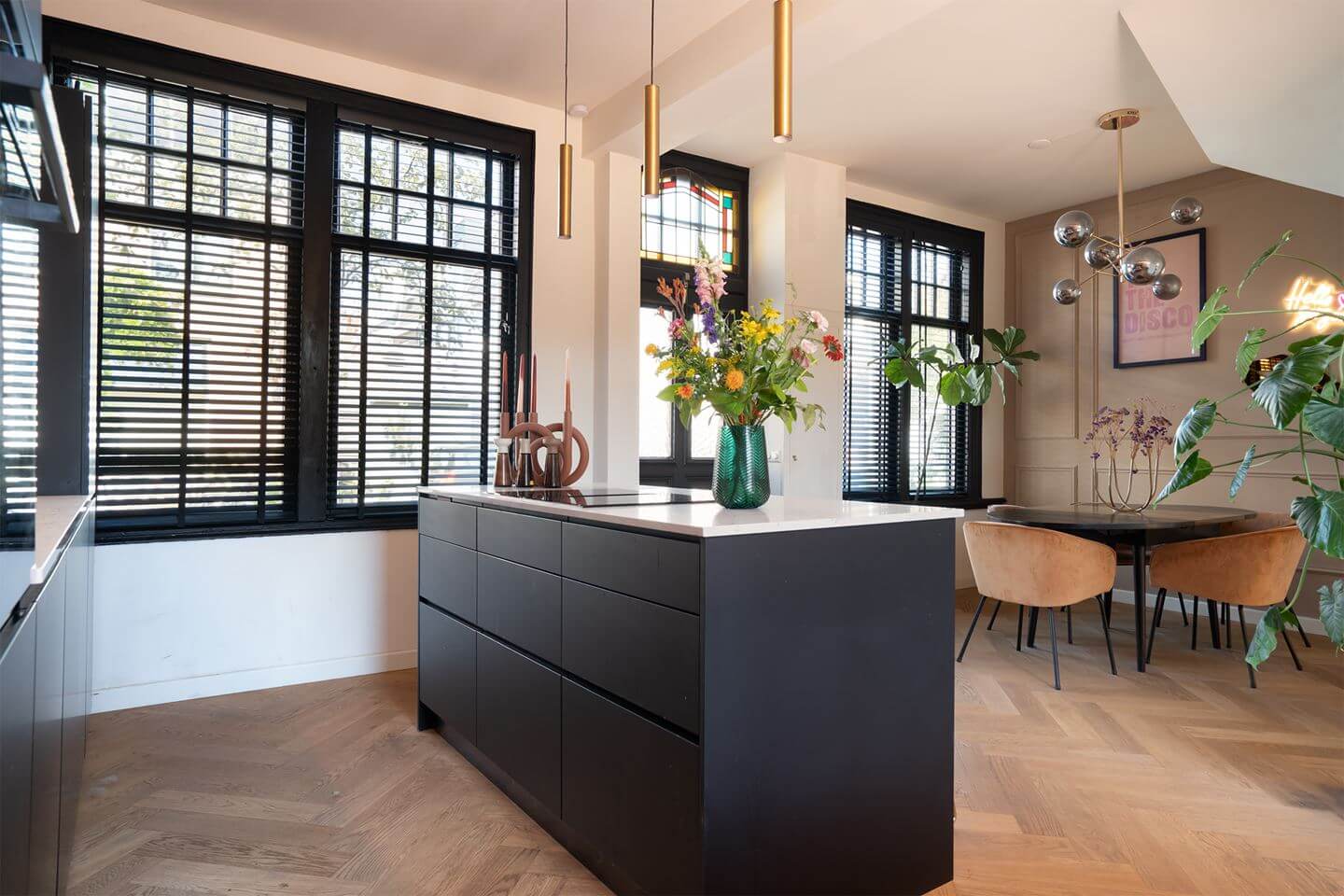Rich Colors in a Charming Late 19th-Century Home in The Netherlands 10 modern black kitchen island Rich Colors in a Charming Late 19th-Century Home in The Netherlands