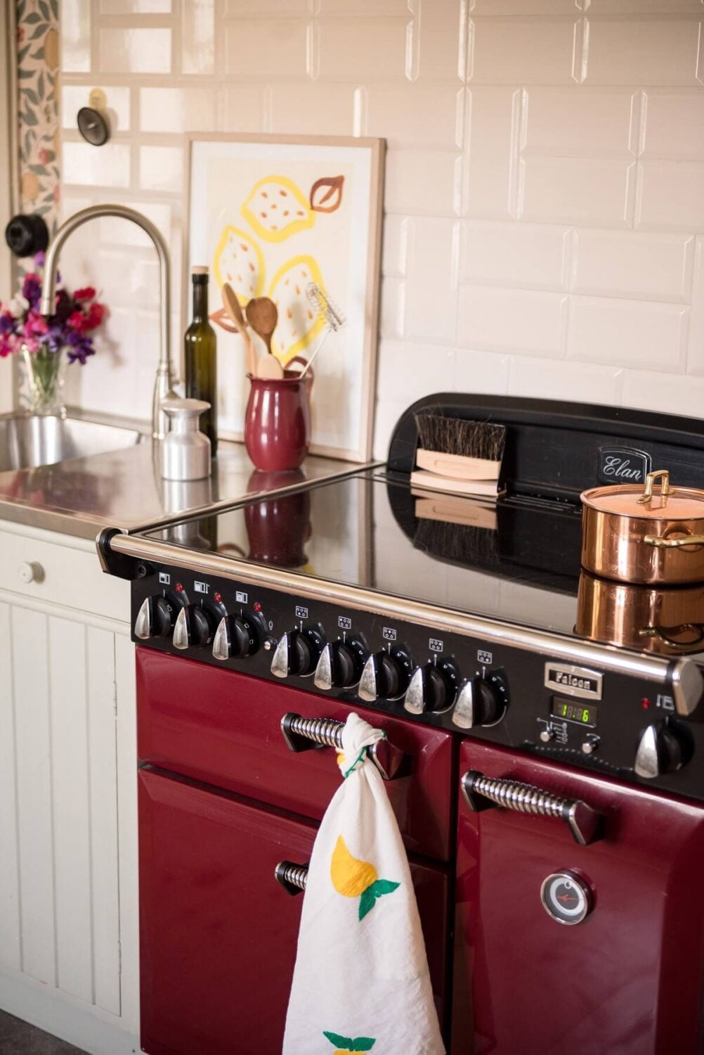 A Charming Country House with a Pink Dining Room and Wallpapers 7 red cooker