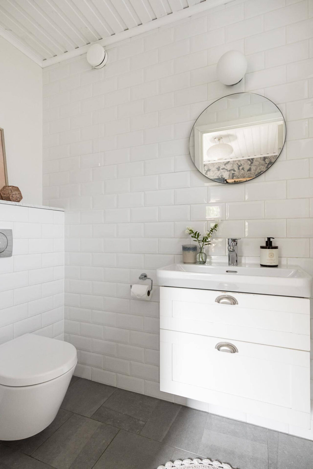 A Lovely Early 20th Century House with Wallpapers 18 white bathroom