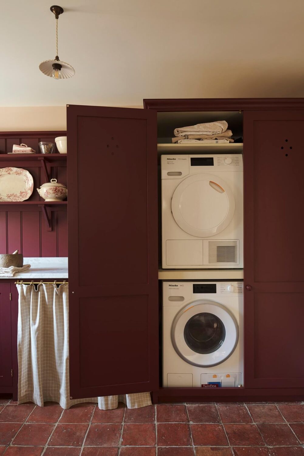 A deVOL Refectory Red Laundry and Dining Room 5 4.TheRefectoryRedLaundryRoom deVOL LOW RES A deVOL Refectory Red Laundry and Dining Room