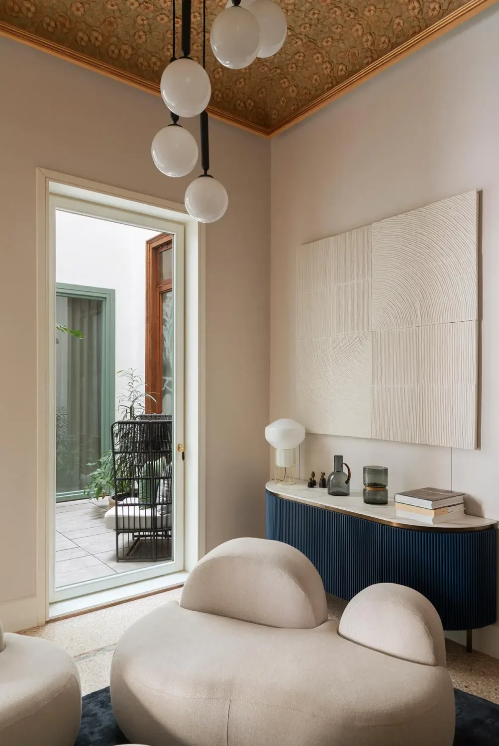 An Eclectic Mix of Modernist Elements and Luxurious Finishes in Barcelona 7 barcelona apartment in former palace
