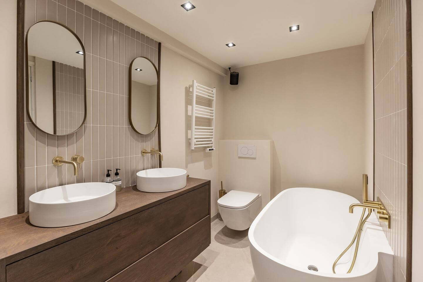 Hotel-Style Interiors in an Amsterdam Canal House 23 bathroom with double sinks and bath Hotel-Style Interiors in an Amsterdam Canal House