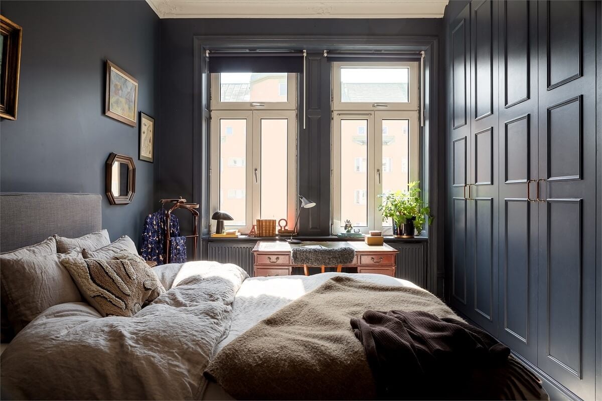 A Turn-of-the-Century Apartment with a Dark Blue Bedroom - Revisited 20 dark blue bedroom built in wardrobes