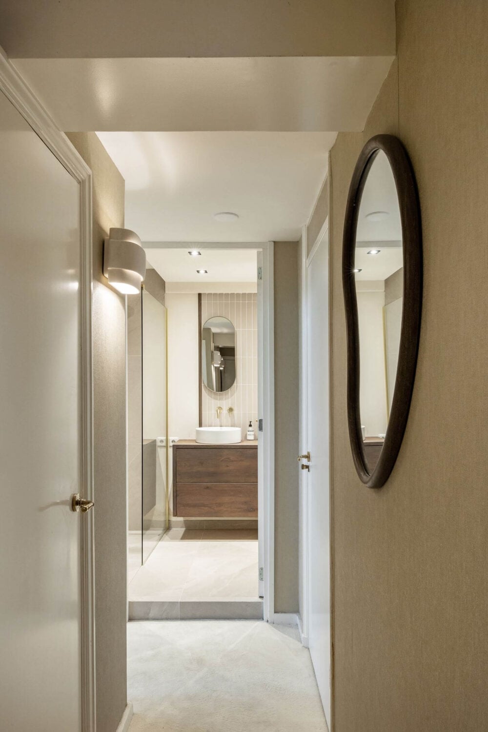 Hotel-Style Interiors in an Amsterdam Canal House 22 hallway 4 Hotel-Style Interiors in an Amsterdam Canal House