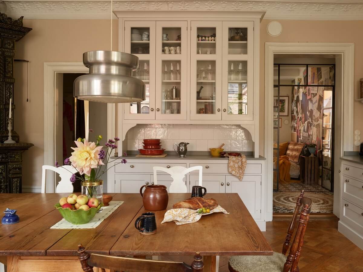 Beautiful Historic Details in a Large and Inviting Family Apartment 11 kitchen