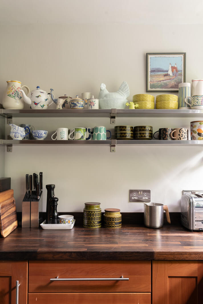 A Beautiful Mid-Century House in London 9 kitchen shelves