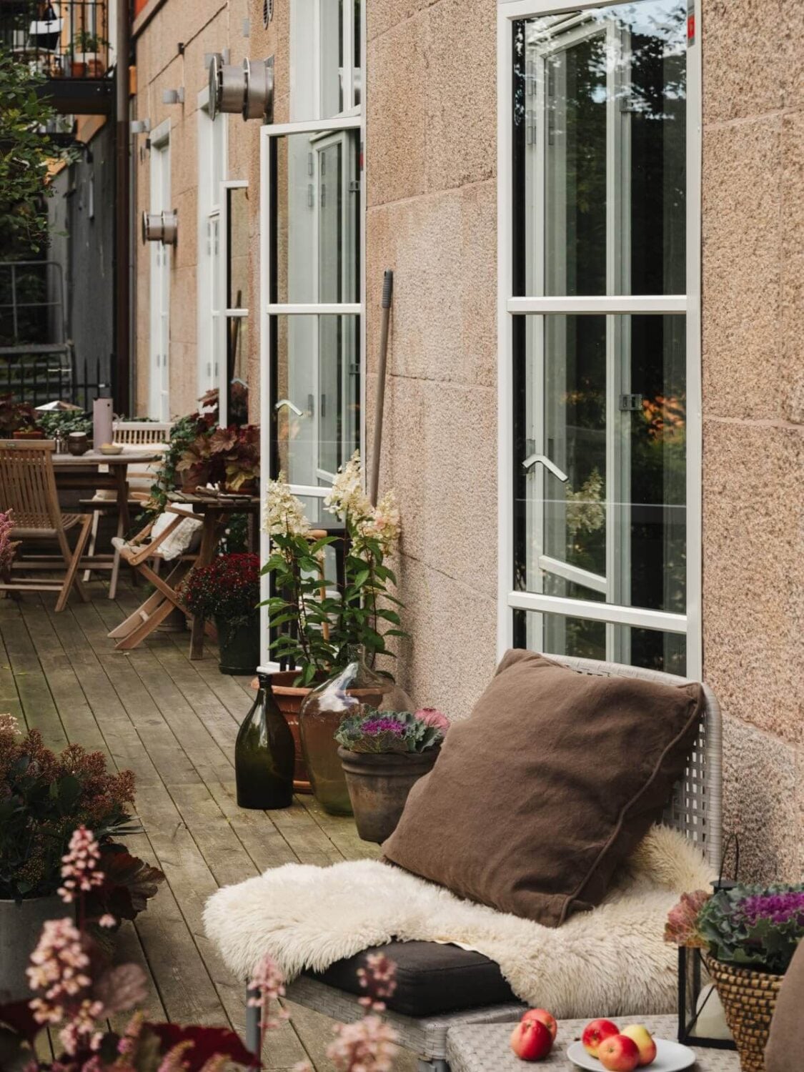 A Modern Industrial Basement Apartment in Sweden 12 long balcony