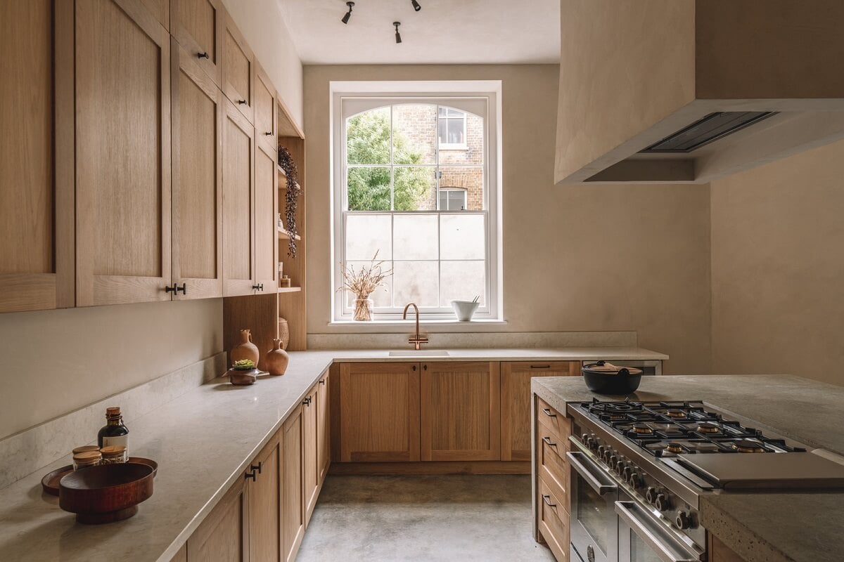 Contemporary Interiors with Limewash Walls in an Old School Building 4 oak wooden kitchen with island