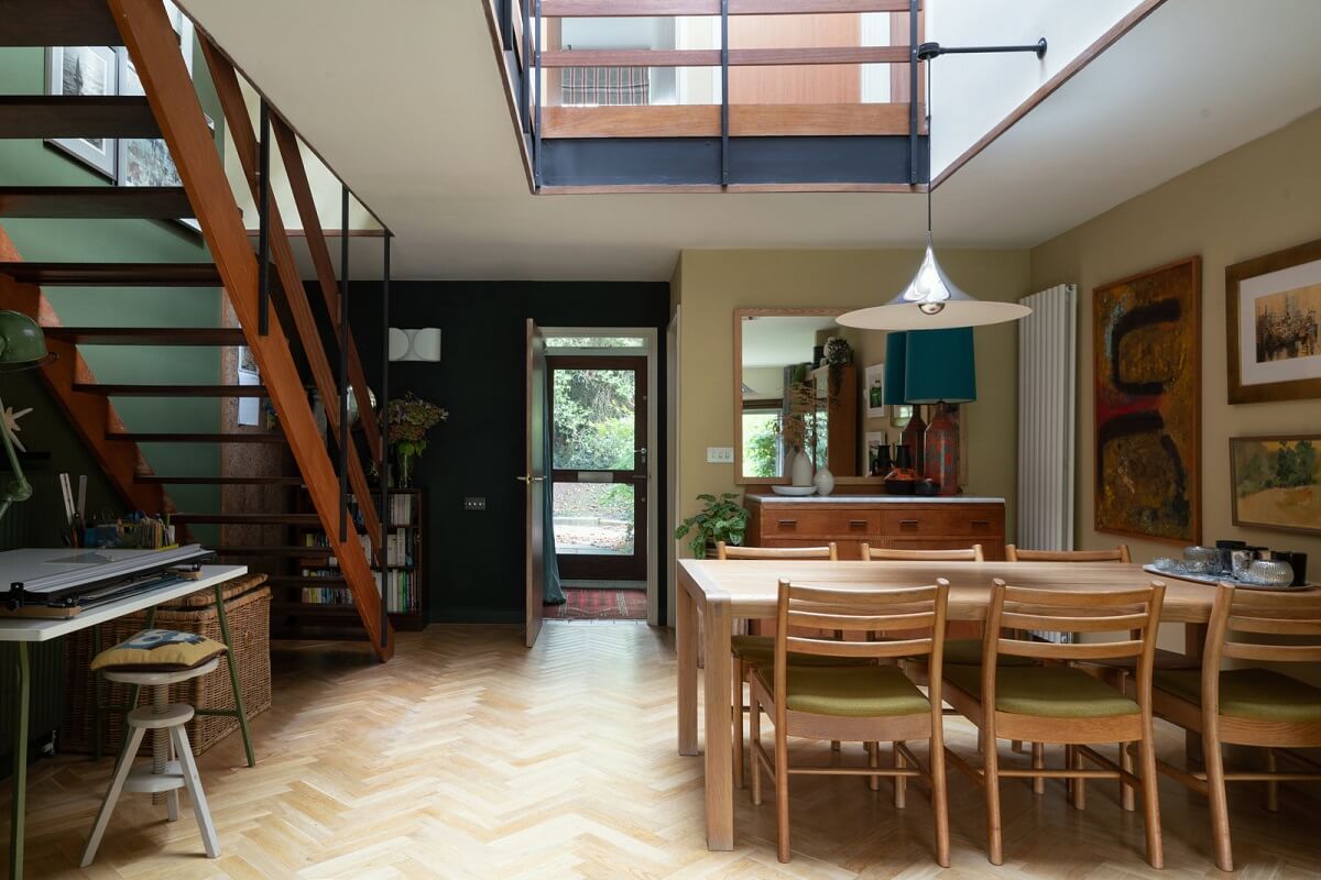 A Beautiful Mid-Century House in London 6 open plan living space