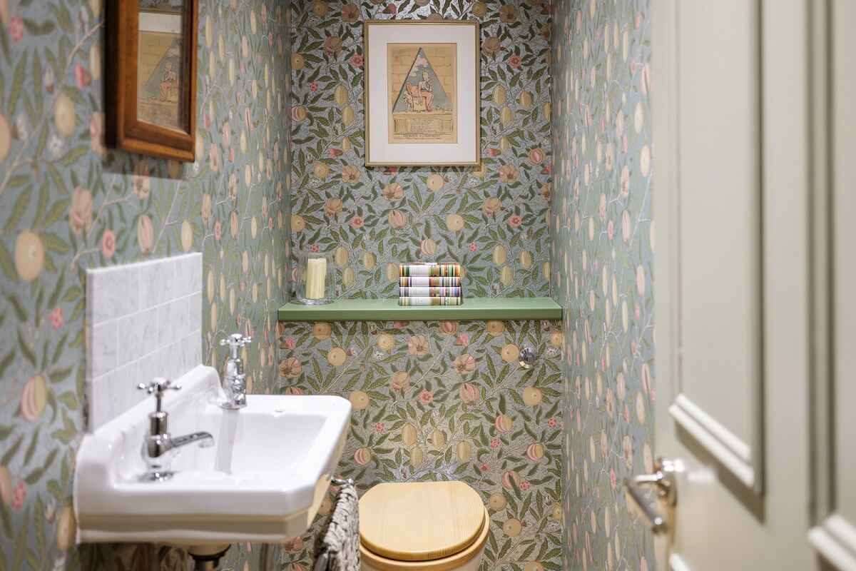 A Beautiful One-Bedroom Apartment with Plants and Period Features 8 powder room william morris wallpaper