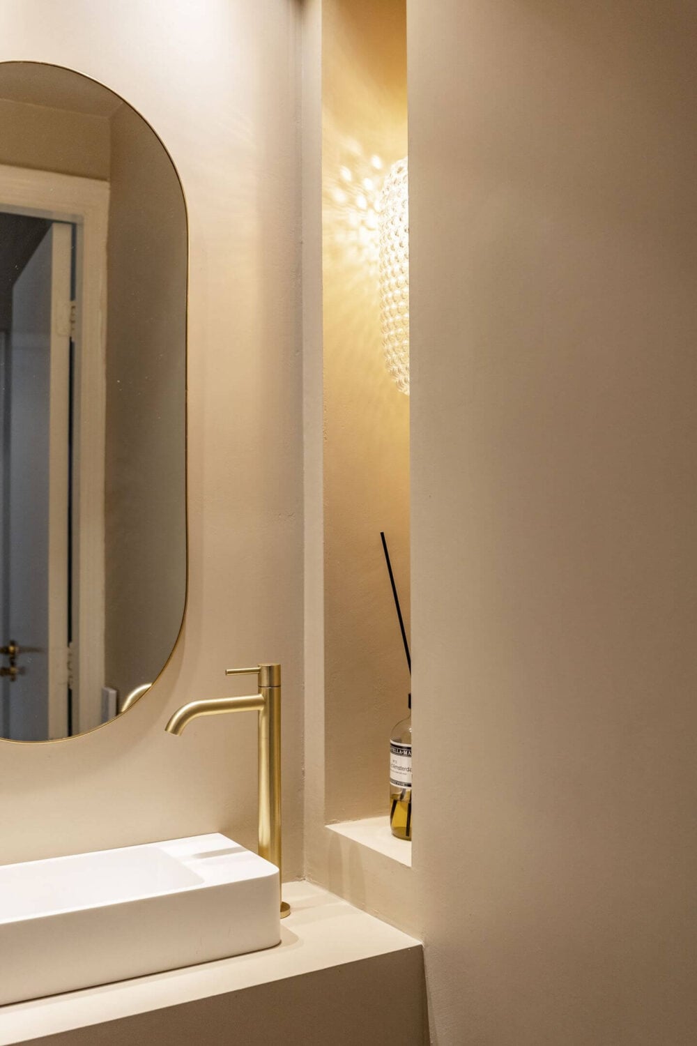 Hotel-Style Interiors in an Amsterdam Canal House 15 powder room with small niche